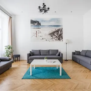 Real Vadász Appartamento Budapest